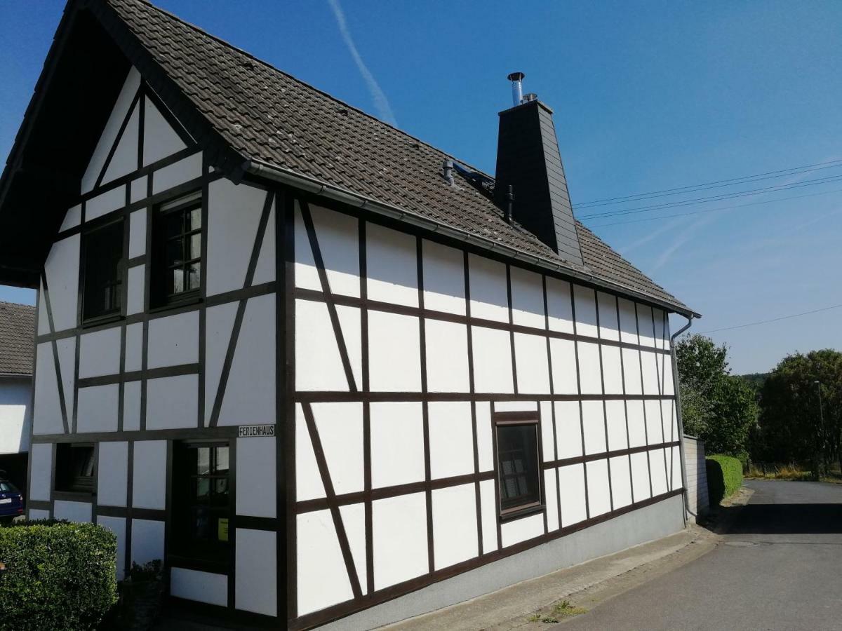 Eifel Ferienhaus Luna Ohlenhard Экстерьер фото